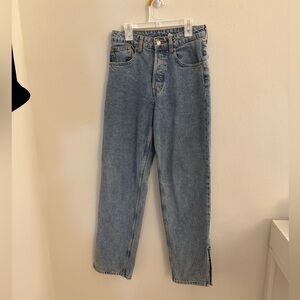H&M Classic Blue Denim Jeans in Size 4 (Never Been Worn)